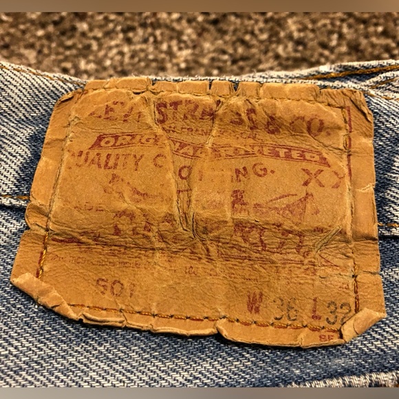VINTAGE 1980s Levi’s 501 36x32 DISTRESSED DENIM JEANS MADE IN USA! READ!!! - Picture 5 of 11